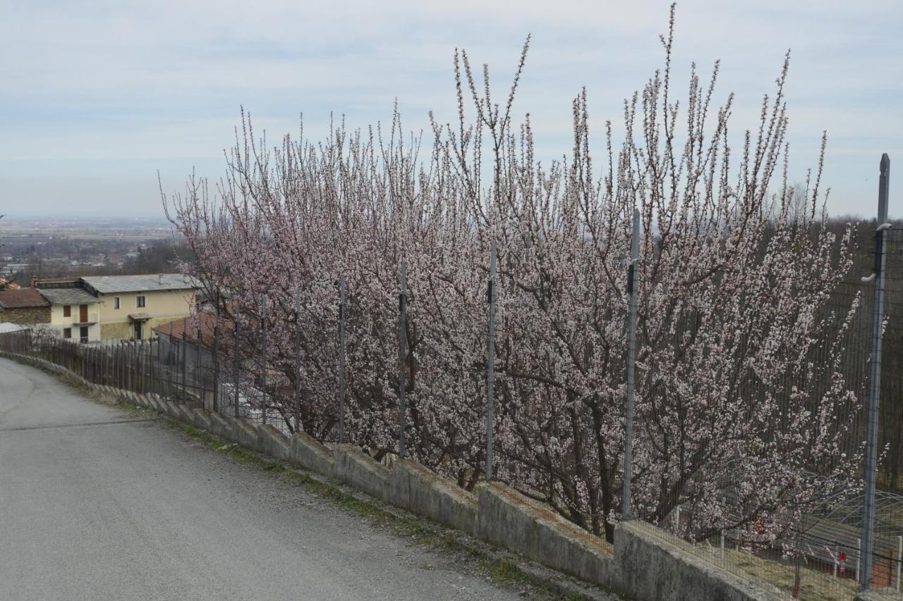 Agriturismo Ai Pruesot Bagnolo Piemonte Exterior foto
